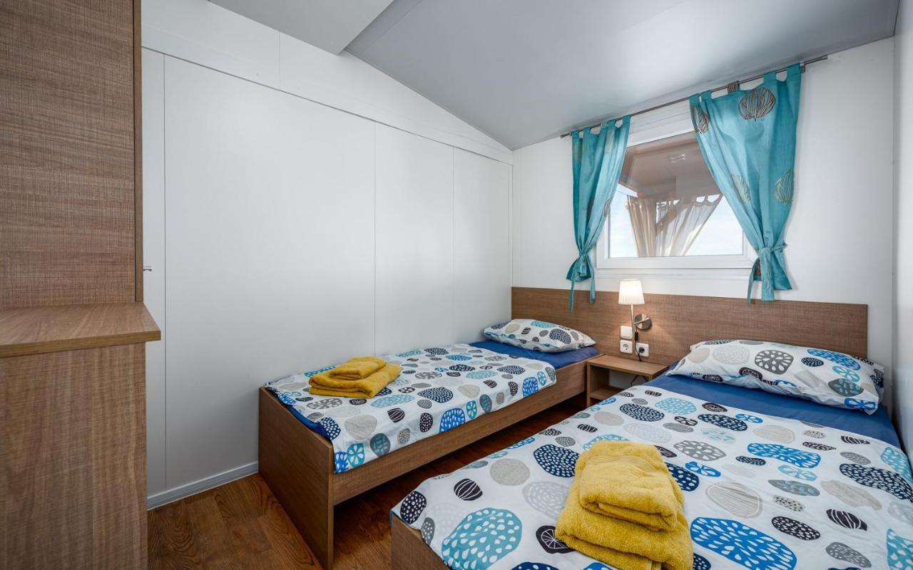 Panorama Mobile Homes In Camping Park Umag Phòng bức ảnh