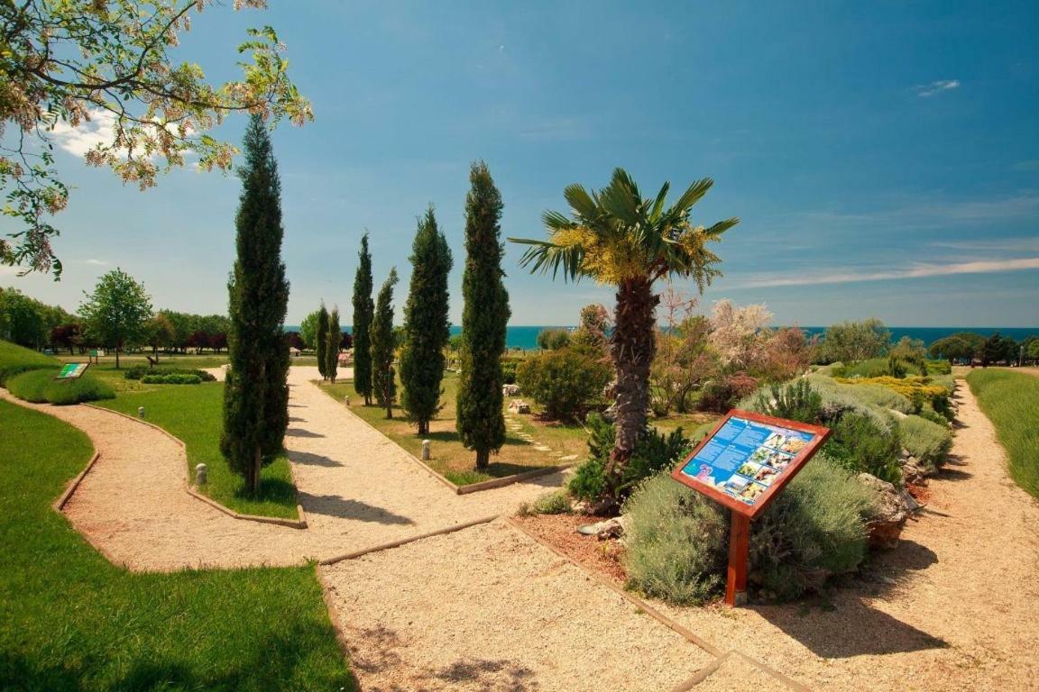 Panorama Mobile Homes In Camping Park Umag Ngoại thất bức ảnh